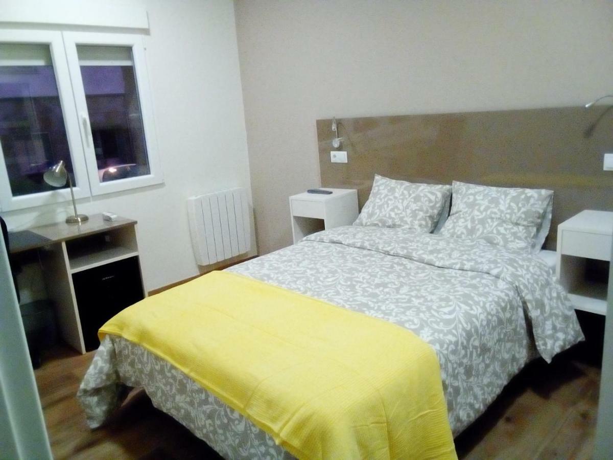 Residencia Compostela 2 Bed & Breakfast Santiago de Compostela Ngoại thất bức ảnh
