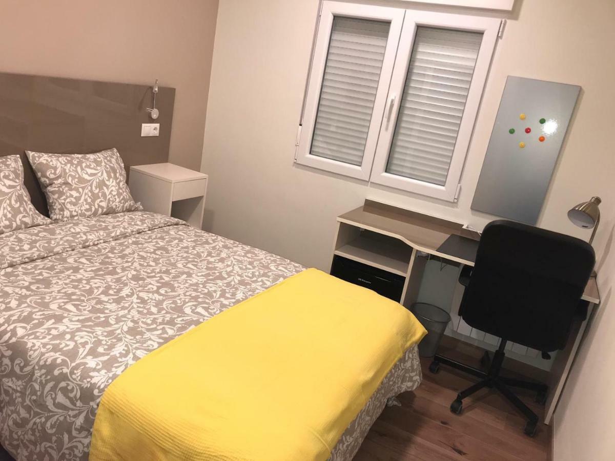 Residencia Compostela 2 Bed & Breakfast Santiago de Compostela Ngoại thất bức ảnh