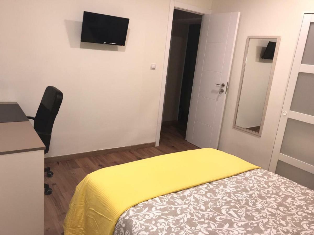 Residencia Compostela 2 Bed & Breakfast Santiago de Compostela Ngoại thất bức ảnh