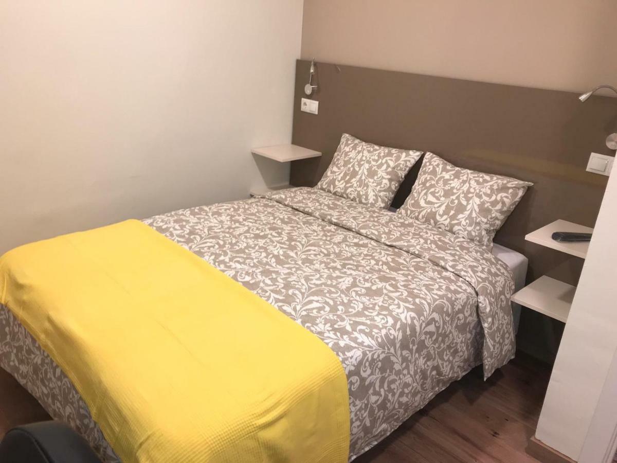 Residencia Compostela 2 Bed & Breakfast Santiago de Compostela Ngoại thất bức ảnh
