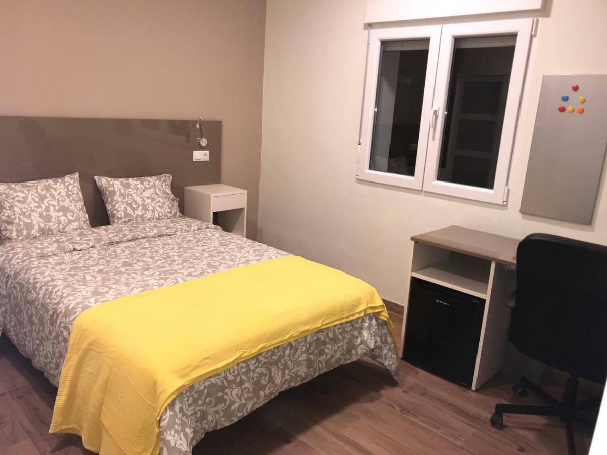 Residencia Compostela 2 Bed & Breakfast Santiago de Compostela Ngoại thất bức ảnh